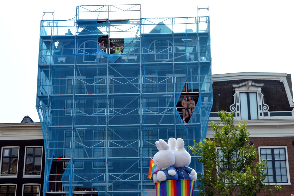 Gay Pride Amsterdam: die Kanal-Parade 2015 in Bildern