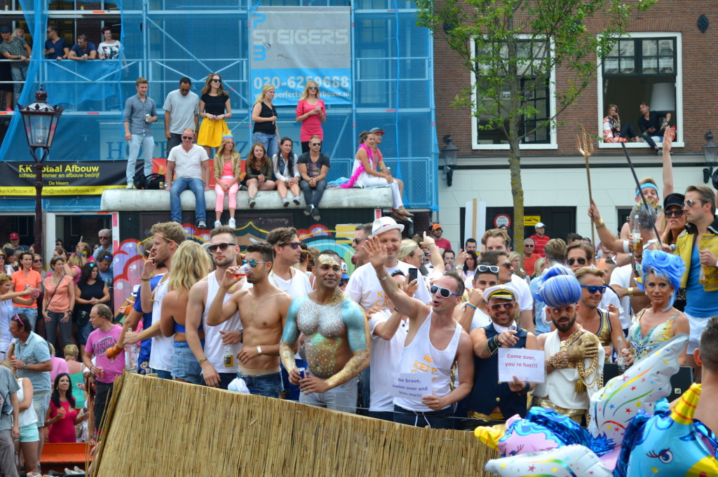 Gay Pride Amsterdam: die Kanal-Parade 2015 in Bildern